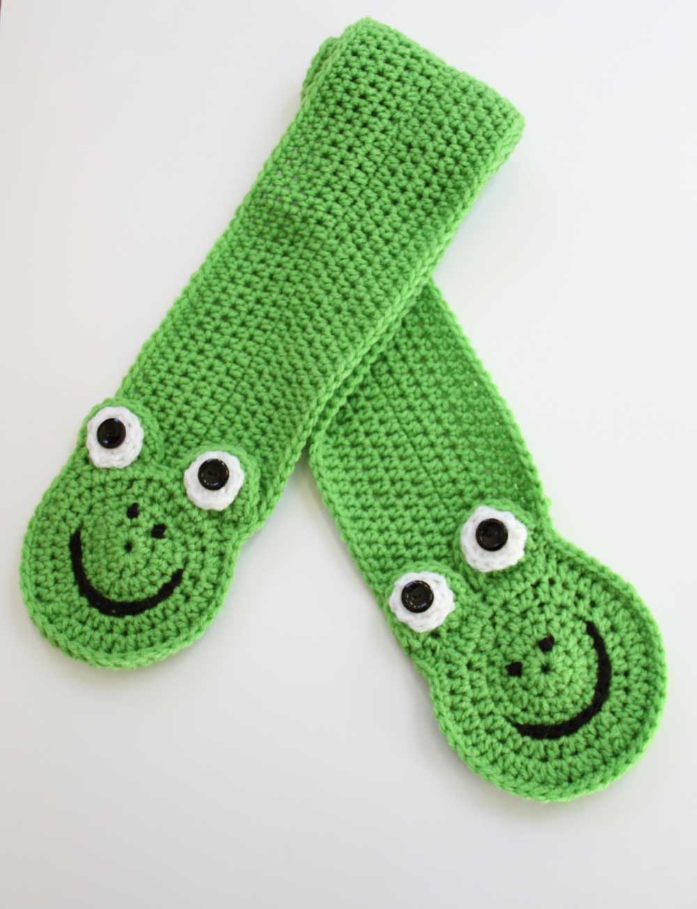 Little Froggy Crochet Pocket Scarf